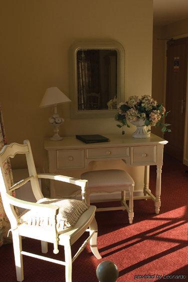 The Vines Hotel Alvescot Room photo